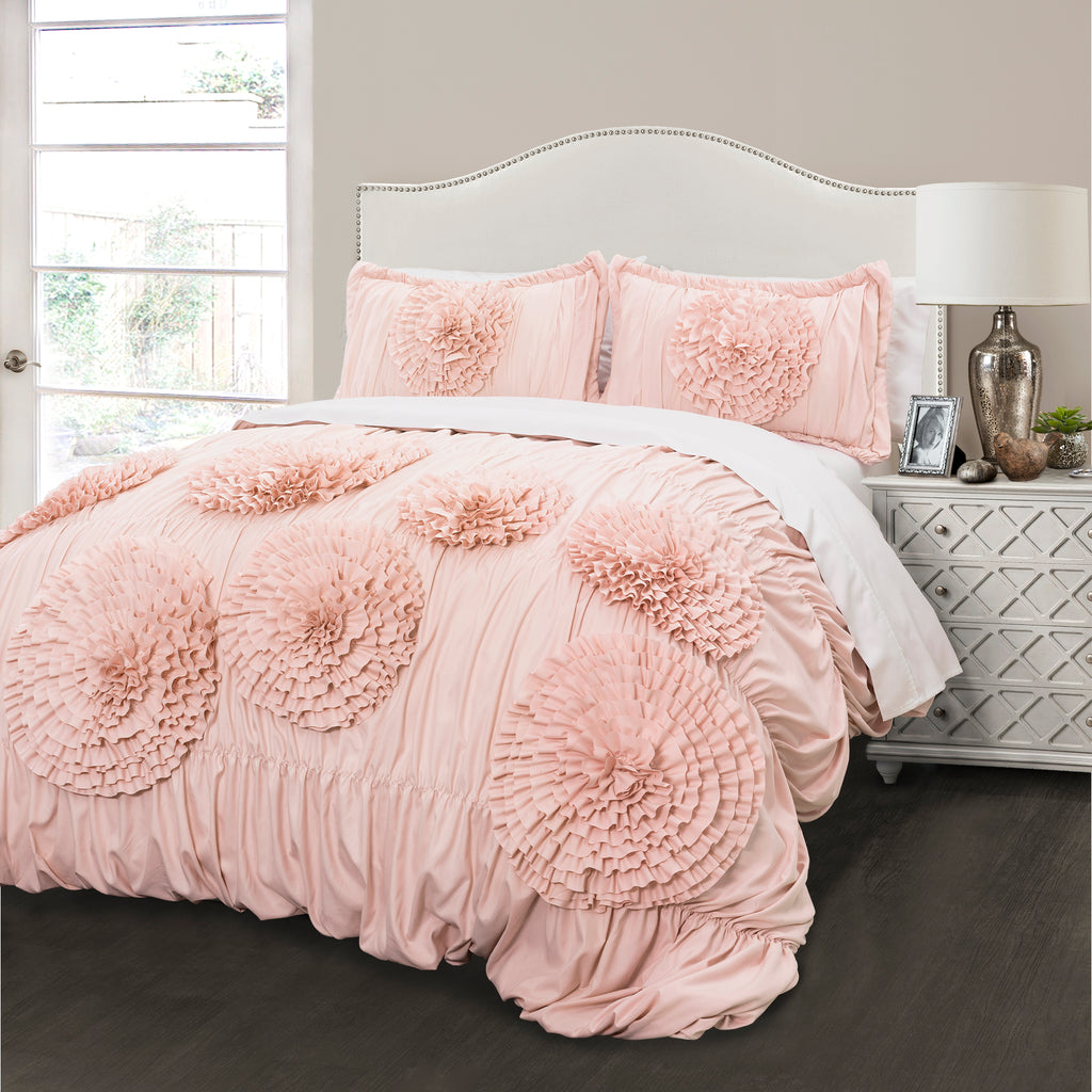 Pink Blush: The Color Everyone’s Dreaming About + 8 Ways To Add The Shade To Your Bedroom