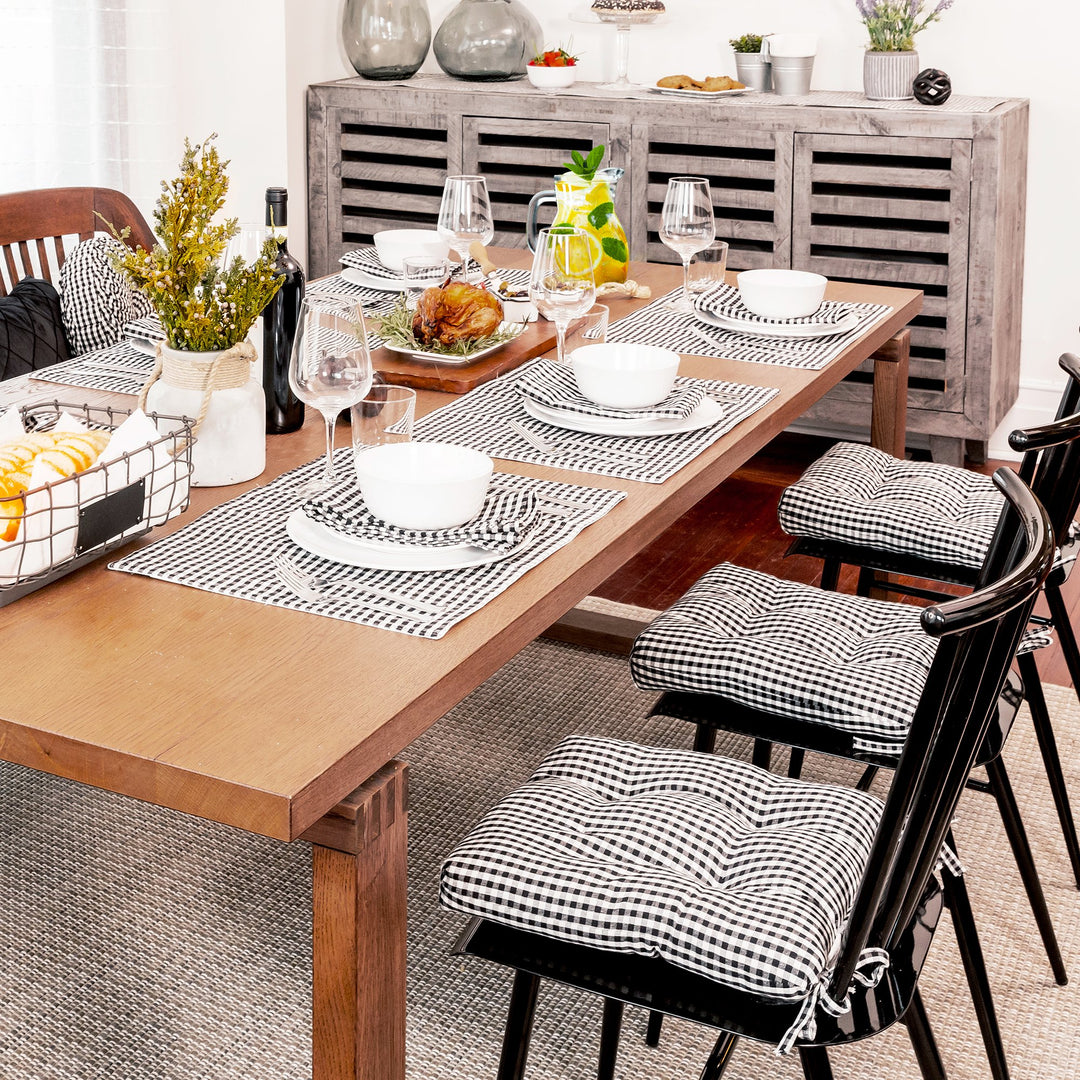Sprucing Up Your Dining Room with Table Linens