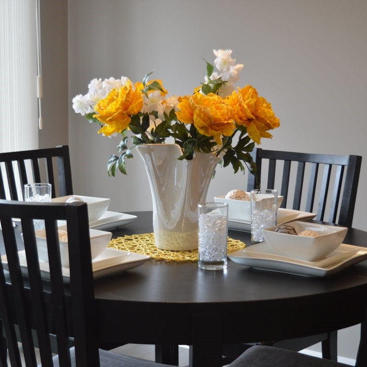 How to Redecorate Your Dining Room On a Budget