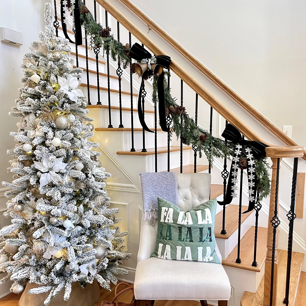Christmas Tree Decorating Tips From Angela @downsouthstreet