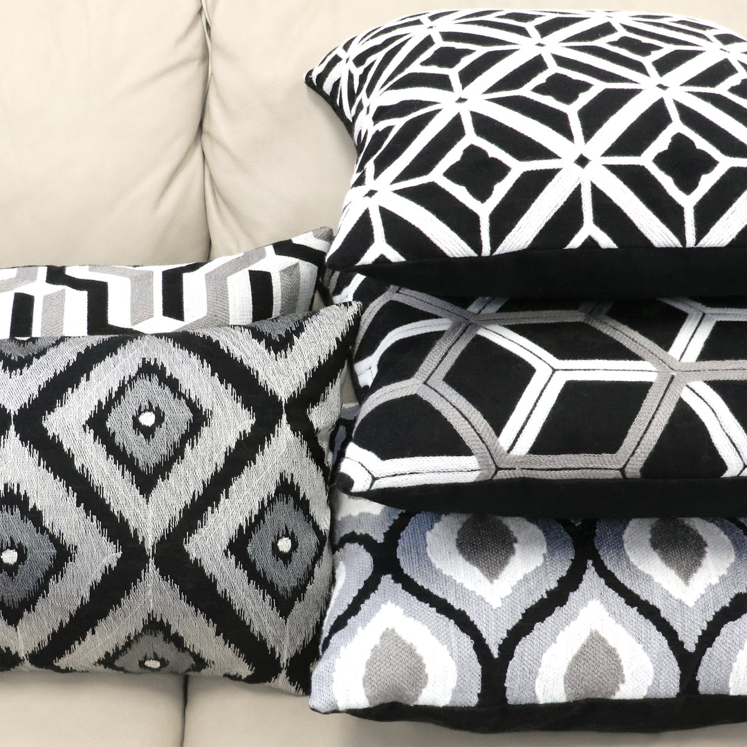 Pillows & Throws