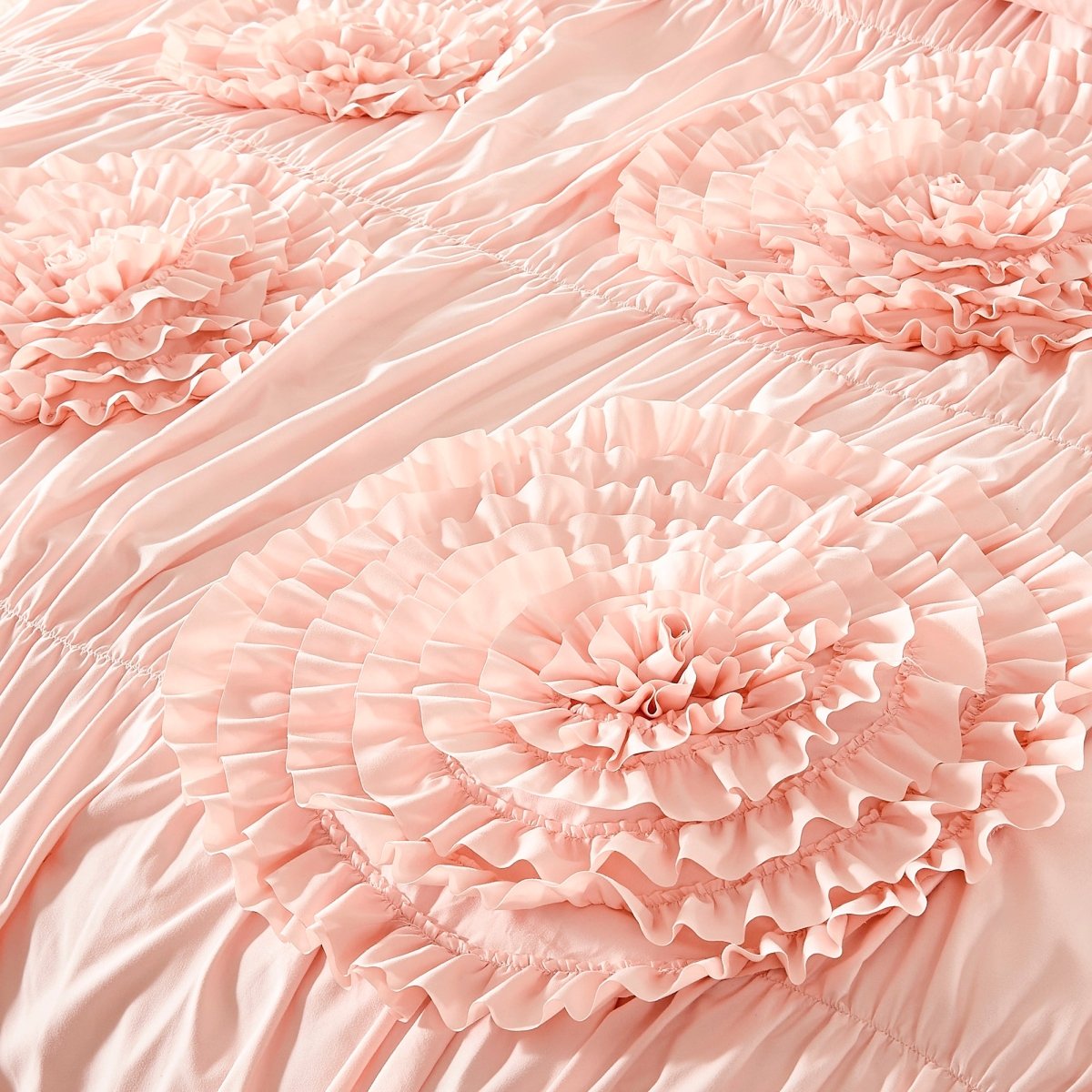 Serena 3 Piece Comforter Set | Lush Decor | www.lushdecor.com