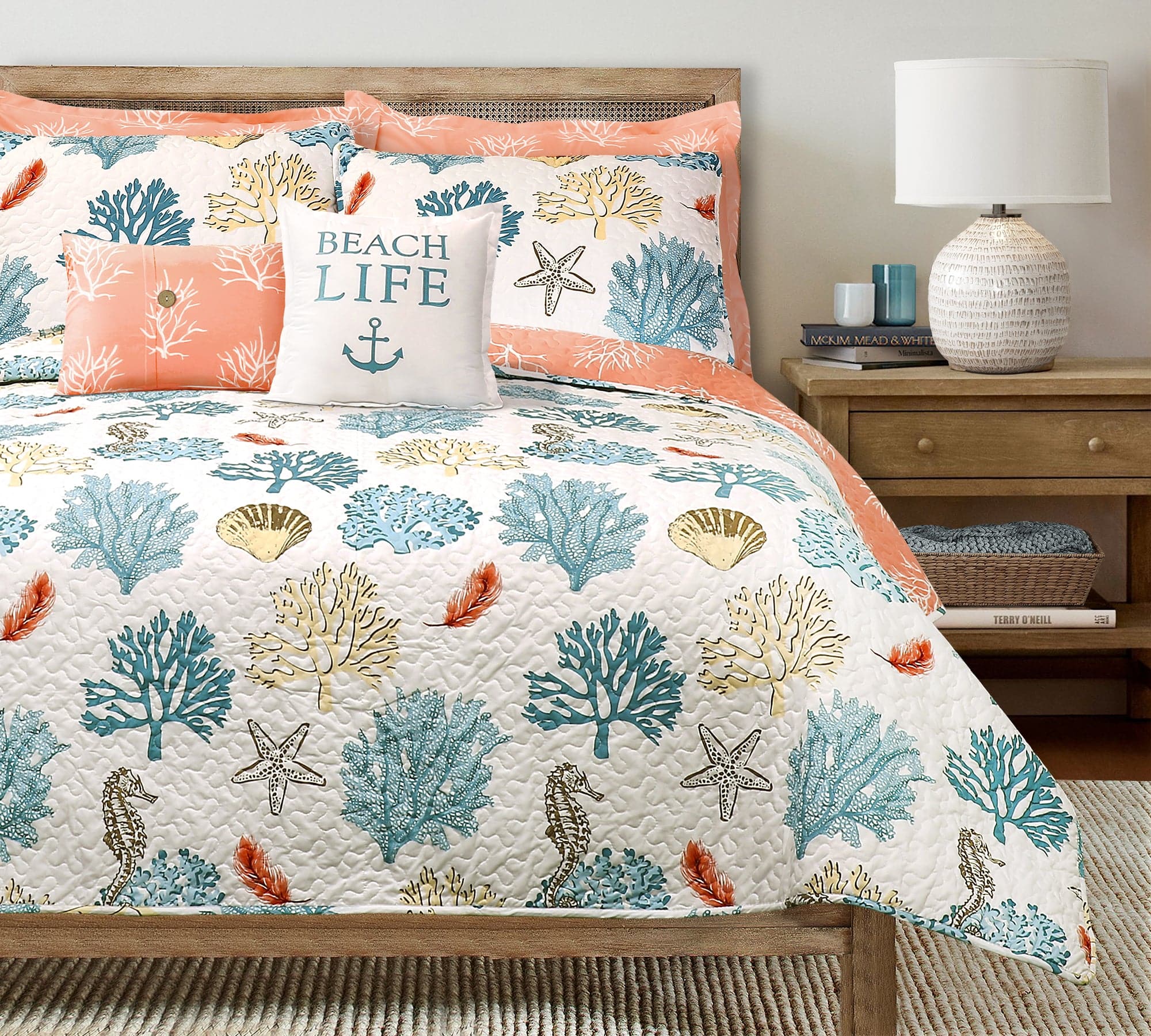 Coastal Reef Feather Reversible Quilt Set - King / Blue_Coral