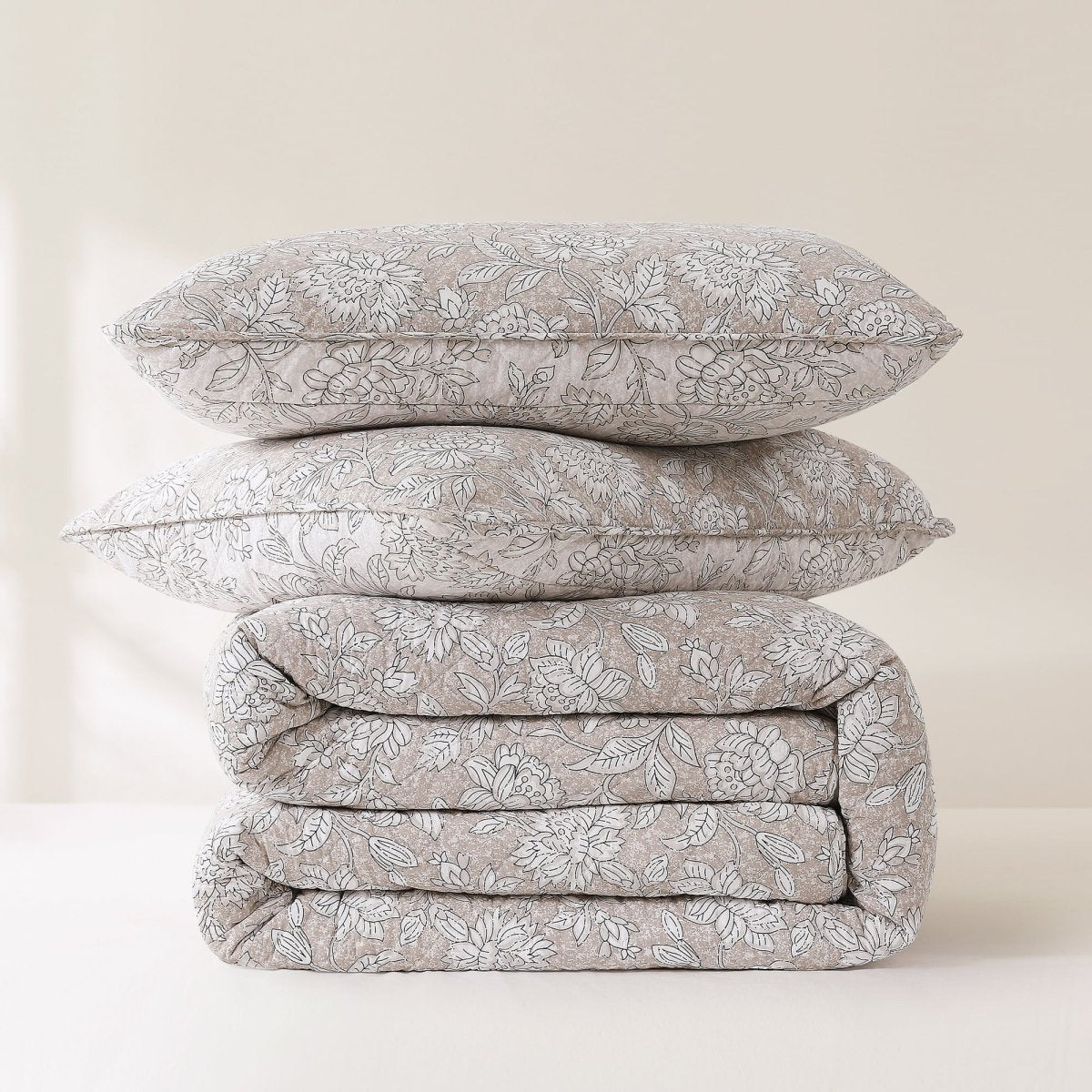 【CUMLUS】 QUILT450 Zara Floral Block Reversible Cotton Quilt Set | Lush Decor