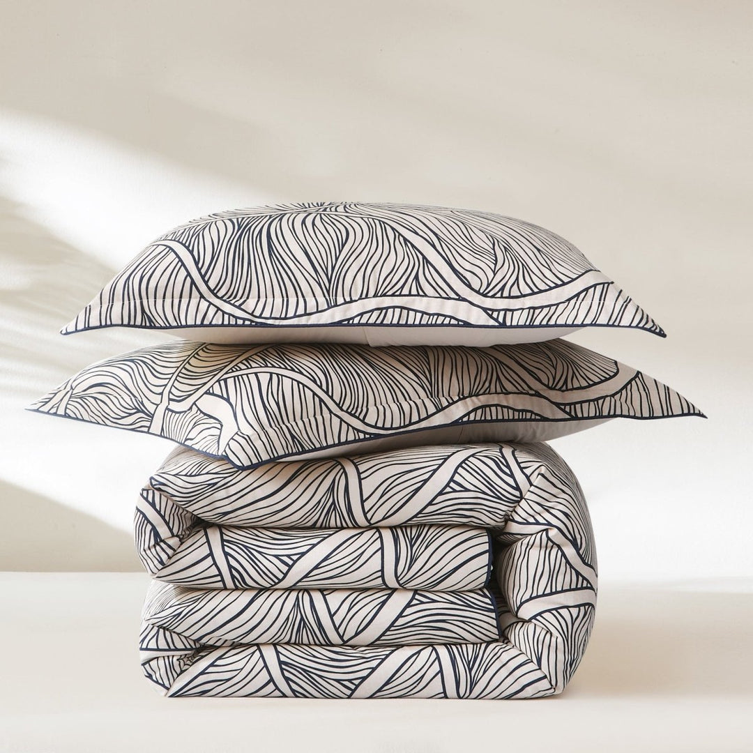 Navy/Neutral | Queen