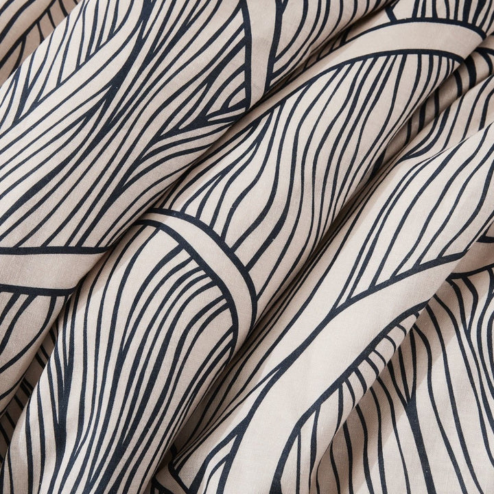 Navy/Neutral | Queen