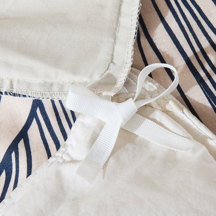 Navy/Neutral | Queen