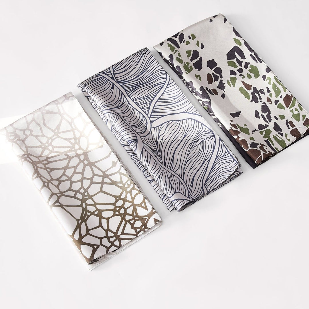 Navy/Neutral | 26" x 26"