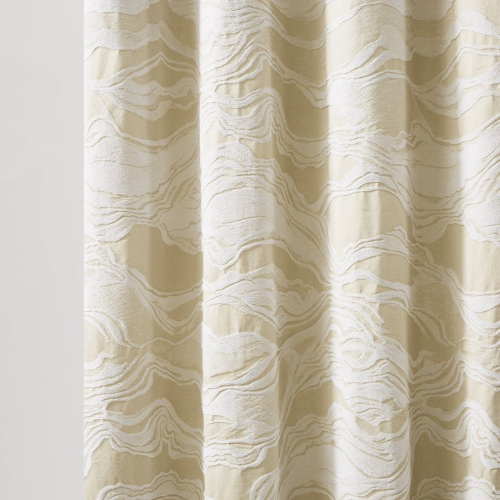 Cream/White | 72" x 72"