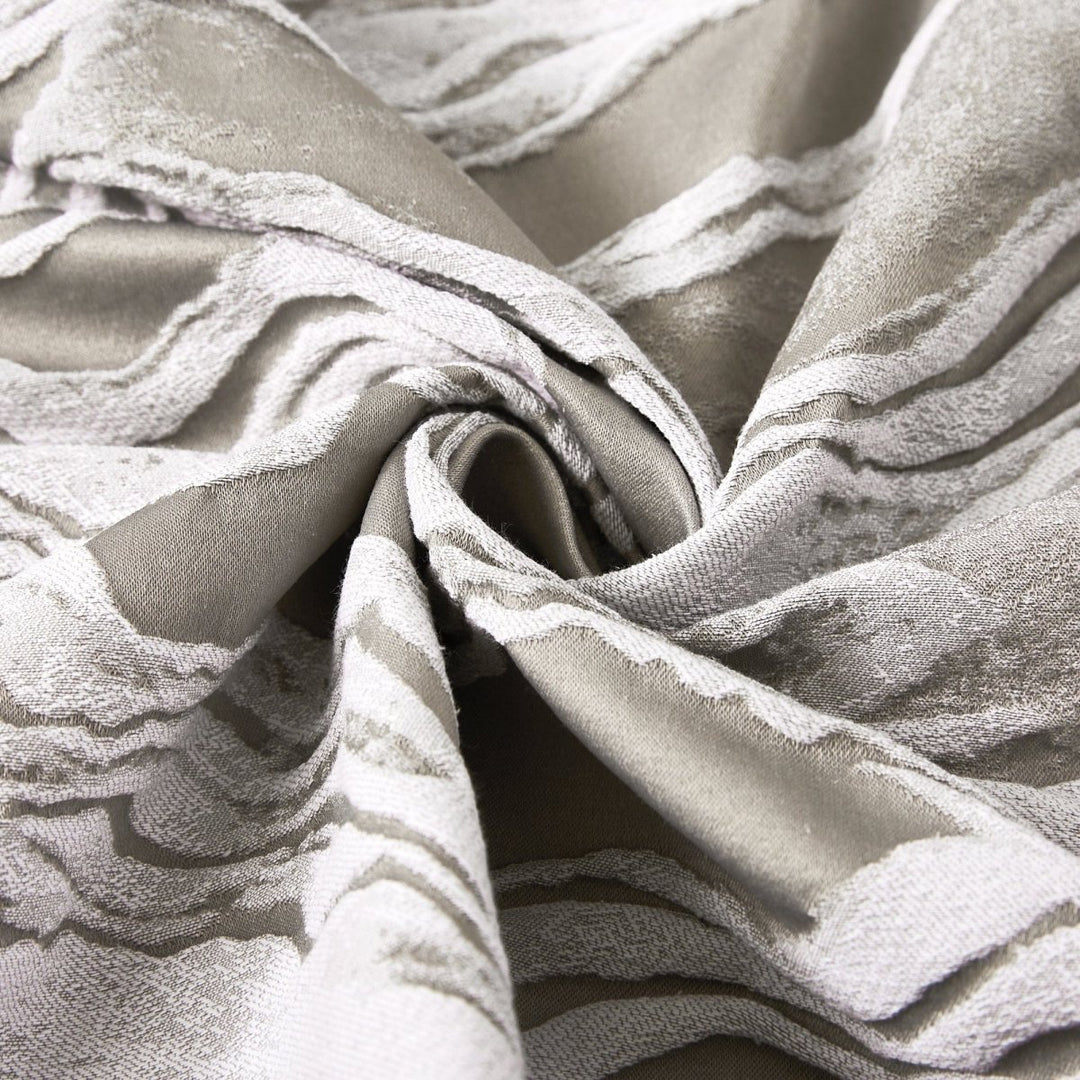 Gray/White | 72" x 72"