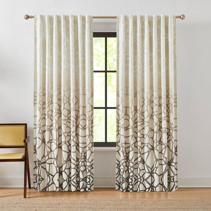 Ivory/Brown | 52" W x 84" L