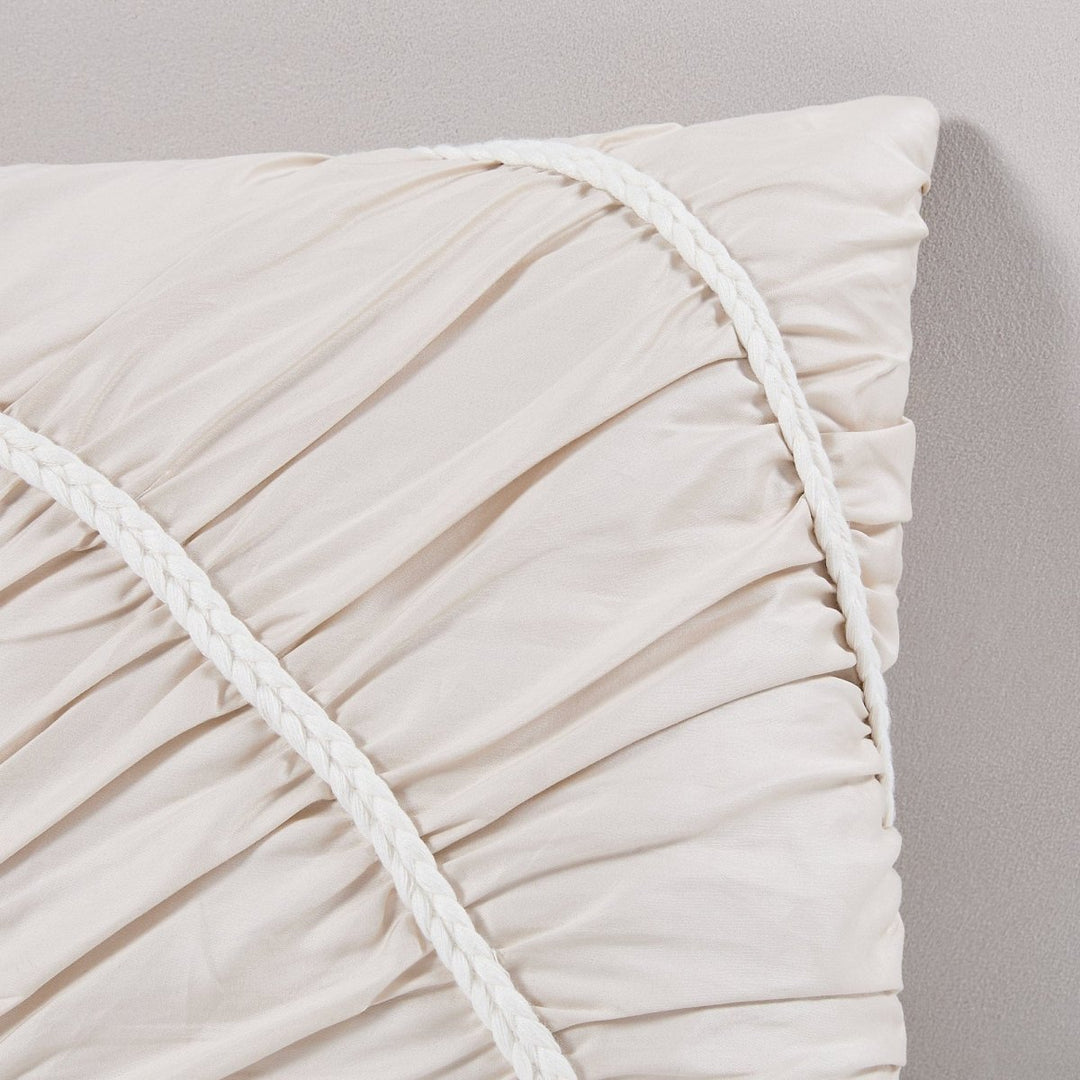 Cream | 14" H x 24" W