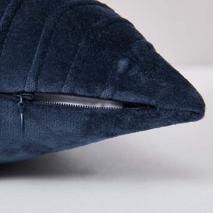 Navy | 22" W x 12" L