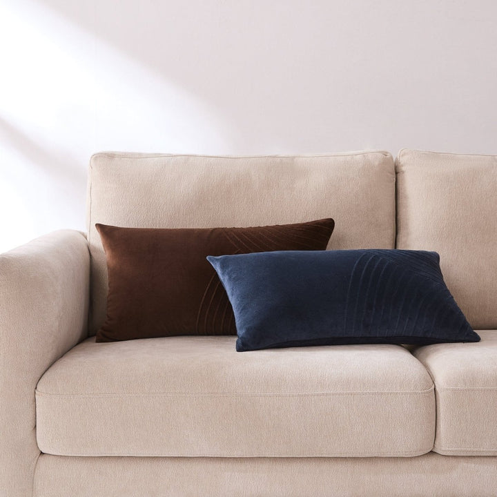 Brown | 22" W x 12" L