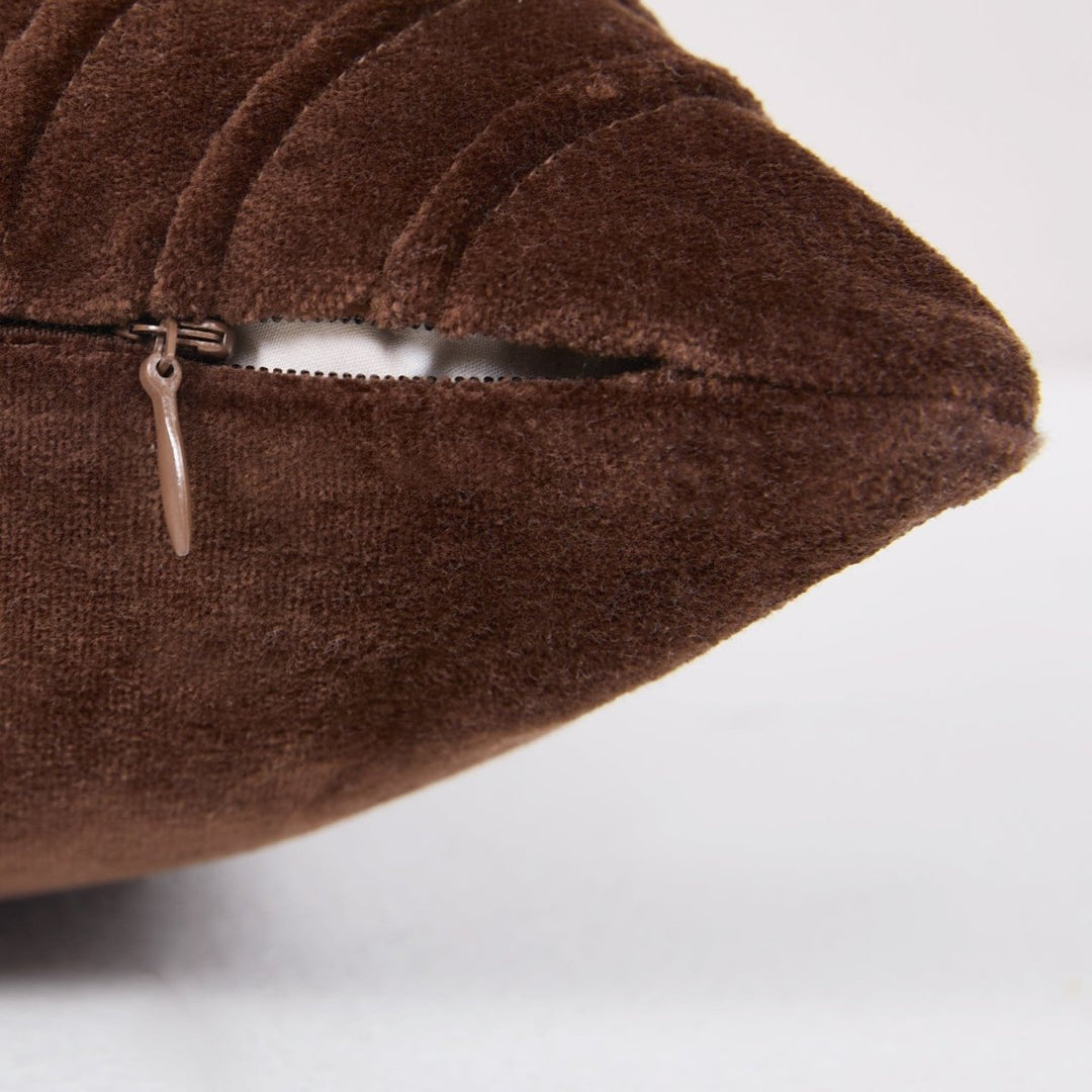 Brown | 22" W x 12" L