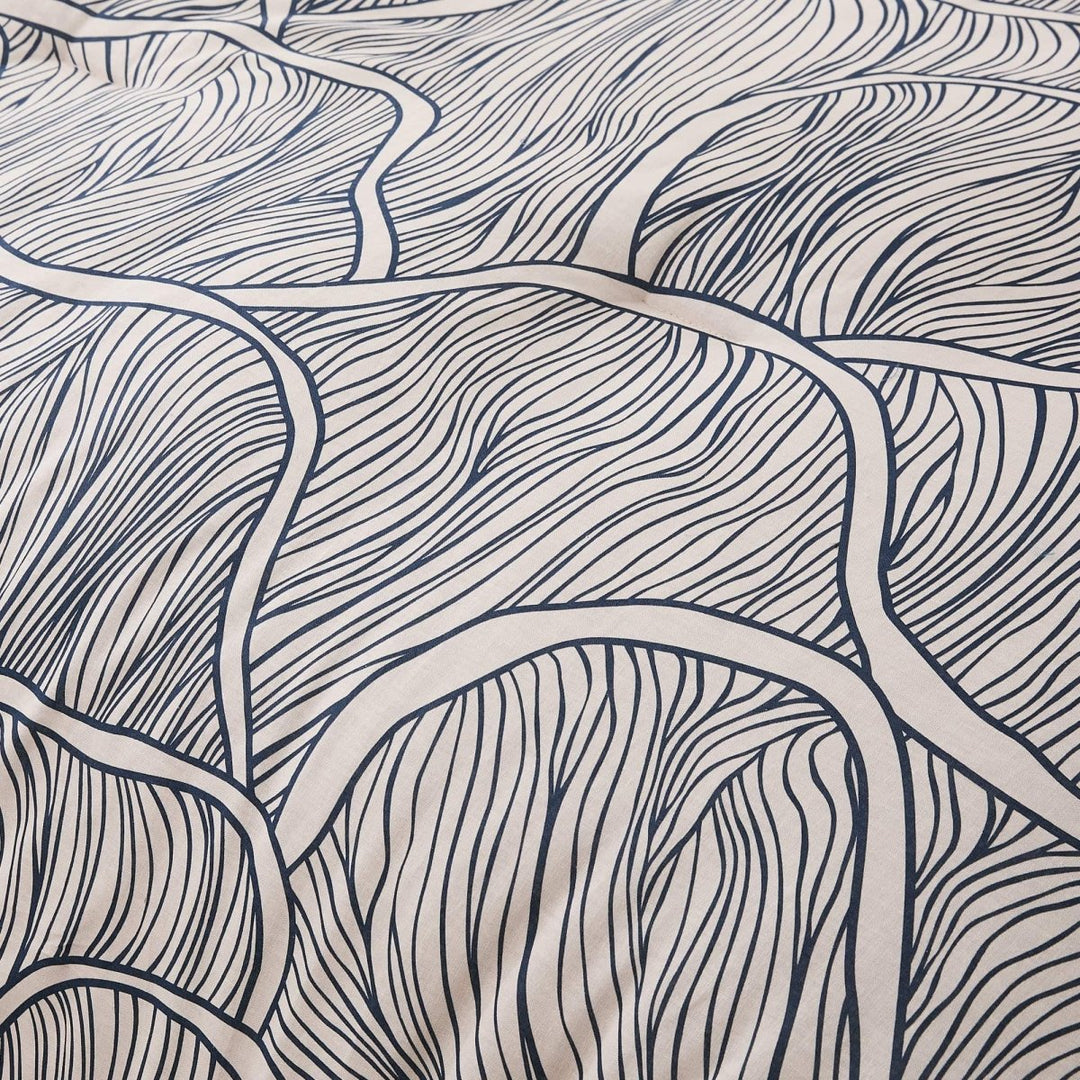 Navy/Neutral | Queen