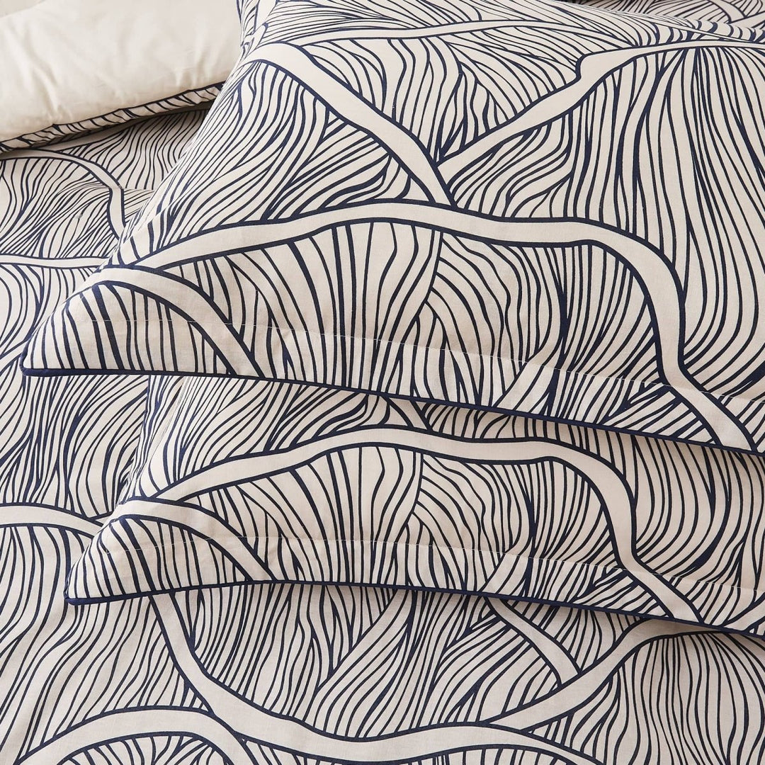 Navy/Neutral | Queen