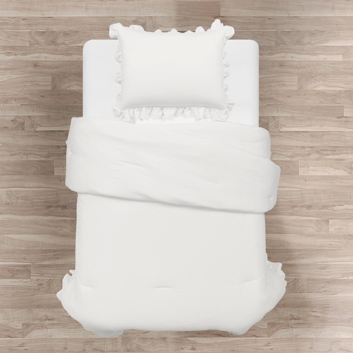 Reyna Ultra Soft Comforter Set | Lush Decor | www.lushdecor.com