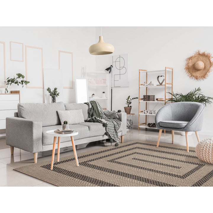 Taupe | 7'10" Square