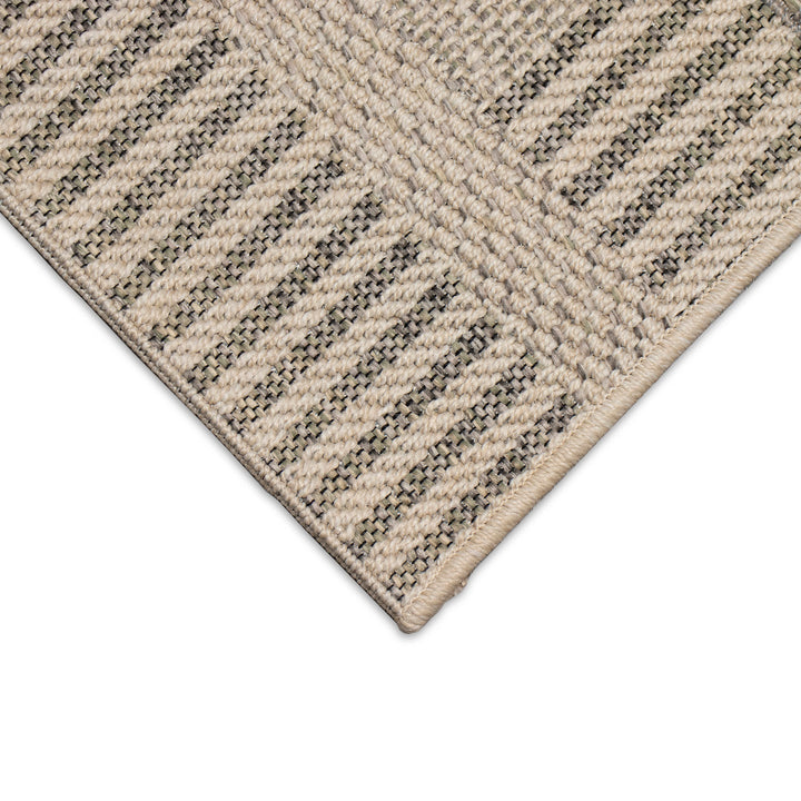 Neutral | 3'3" x 4'11"