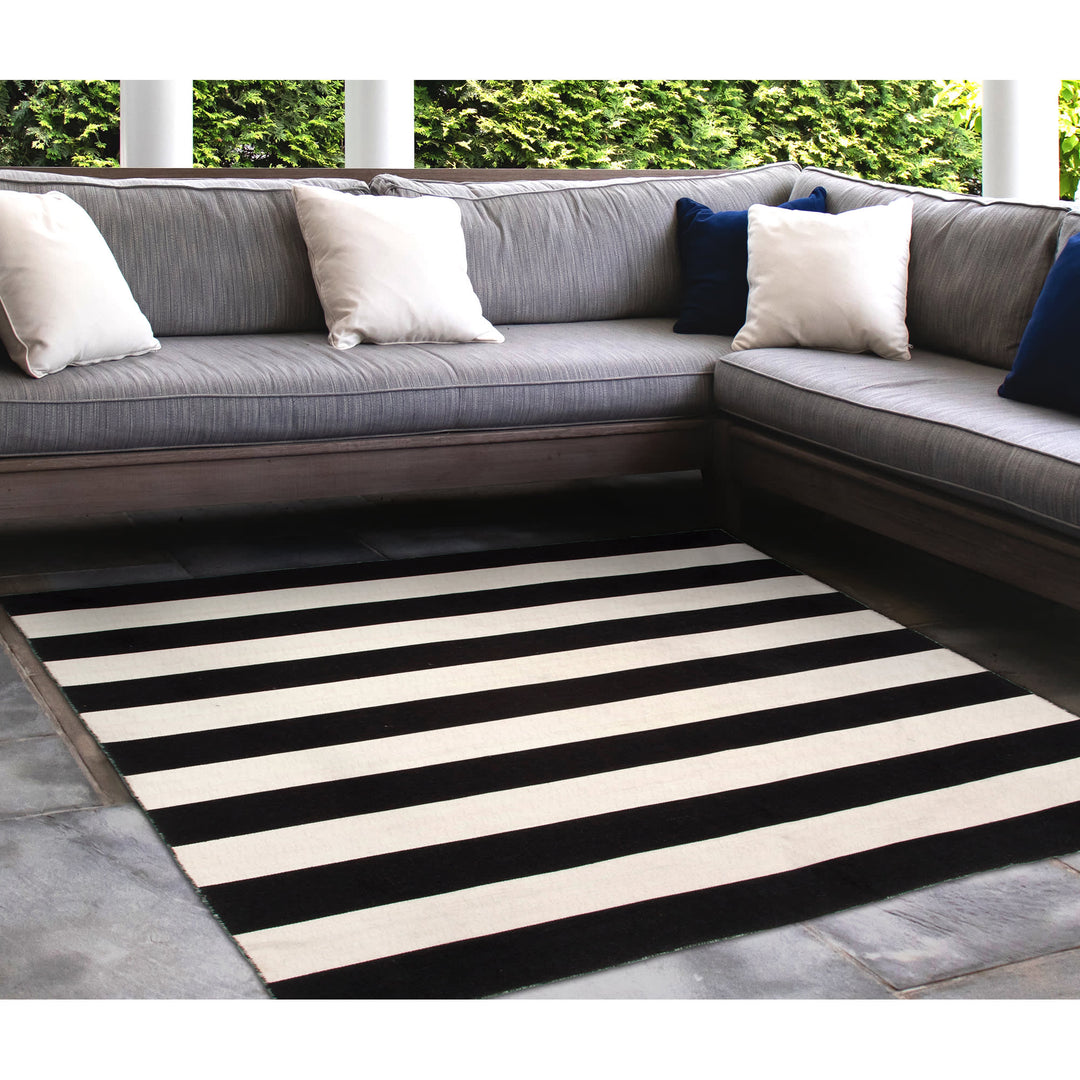 Black | 8' Square