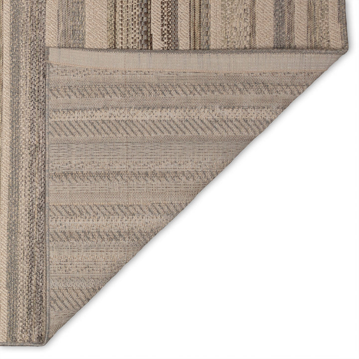 Neutral | 7'10" x 9'10"