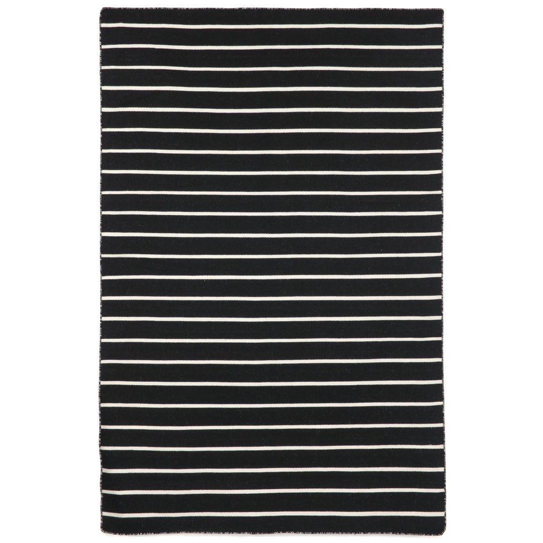 Black | 5' x 7'6"