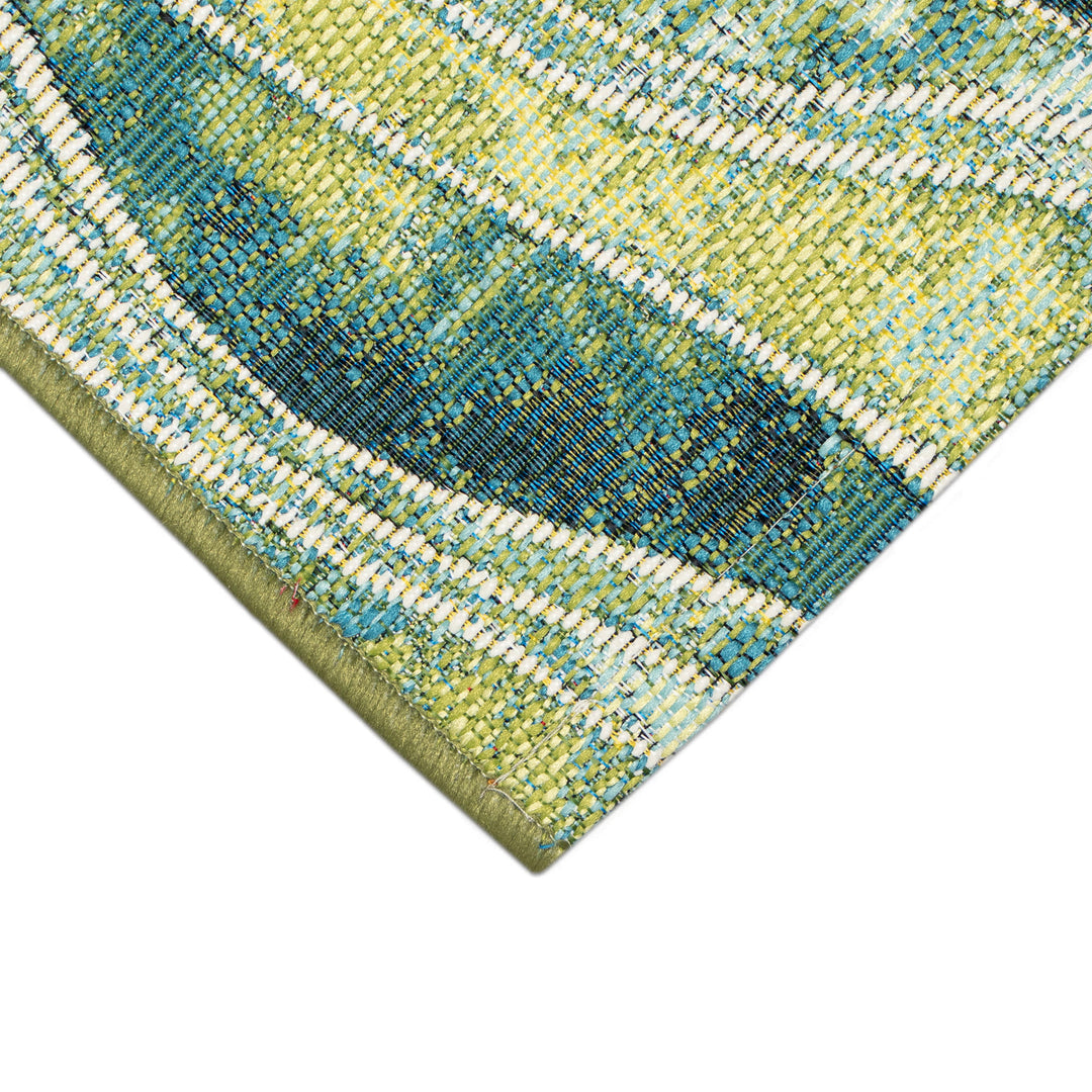 Green | 1'11" x 4'11"