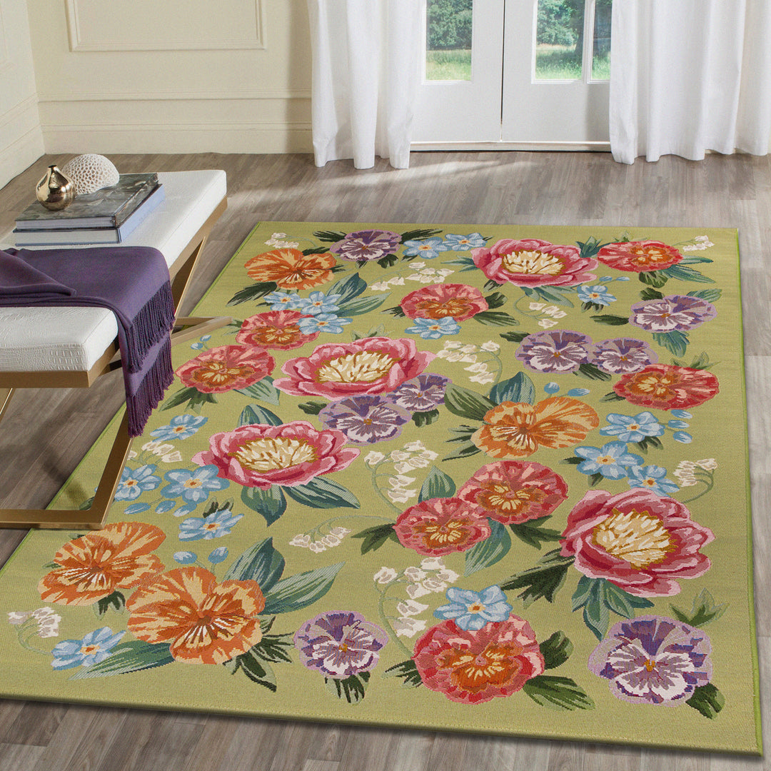 Green | 4'10" x 7'6"