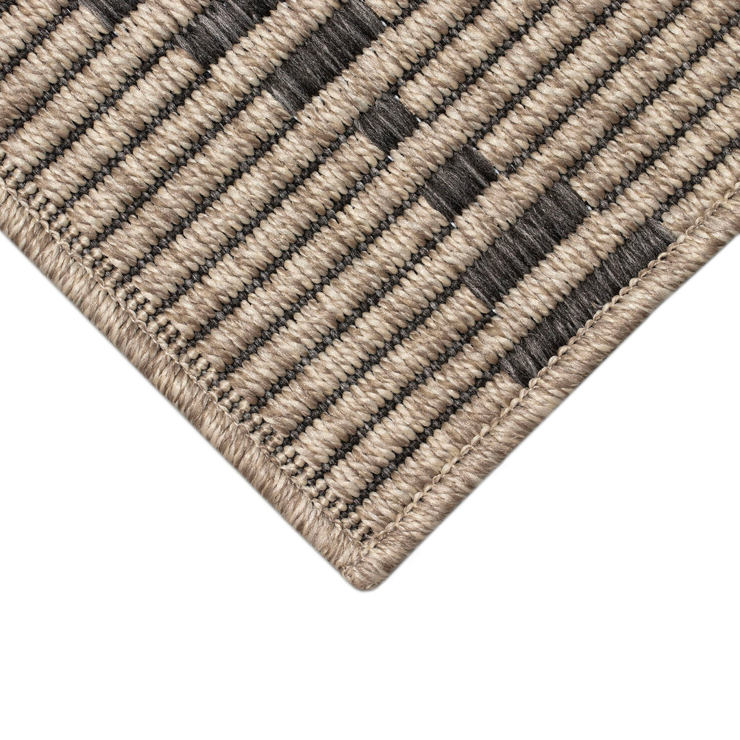 Taupe | 7'10" Square