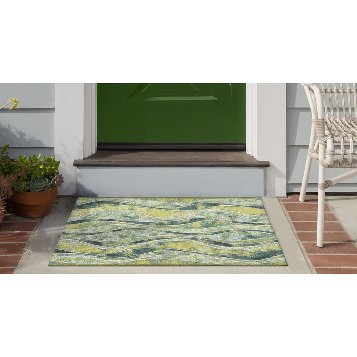 Green | 1'11" x 4'11"