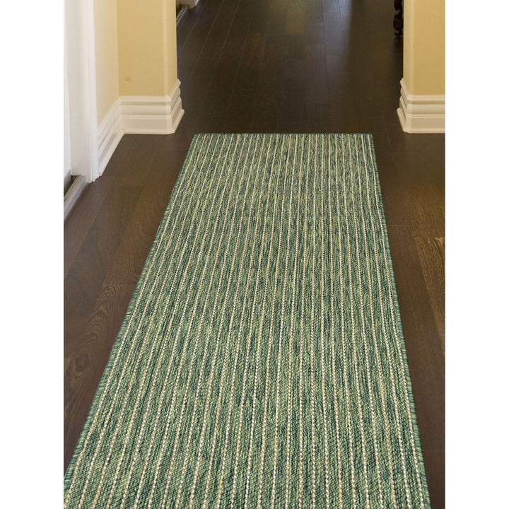Green | 1'11" x 7'6"