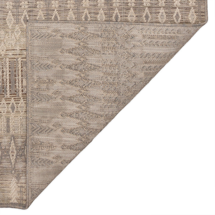 Neutral | 6'6" x 9'4"