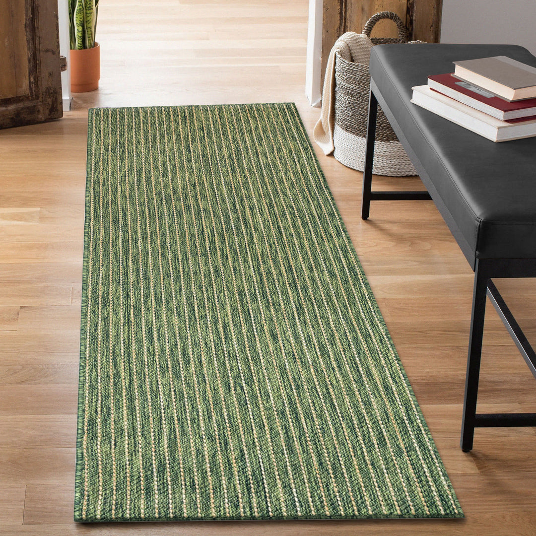 Green | 1'11" x 7'6"