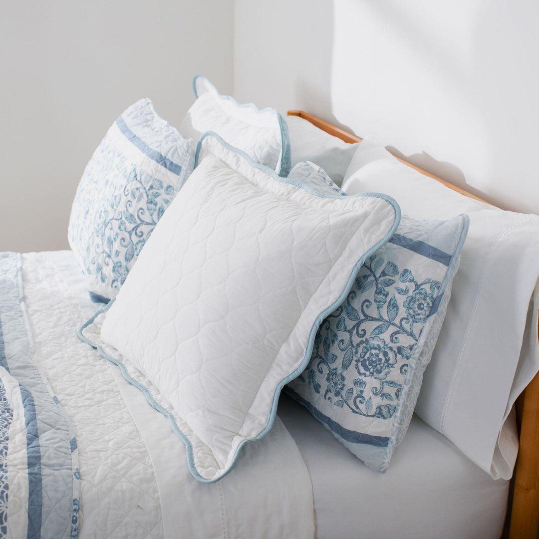 Bedding Bundle Nisha Quilt + Coastal Chic Scalloped Edge Quilt + Ava