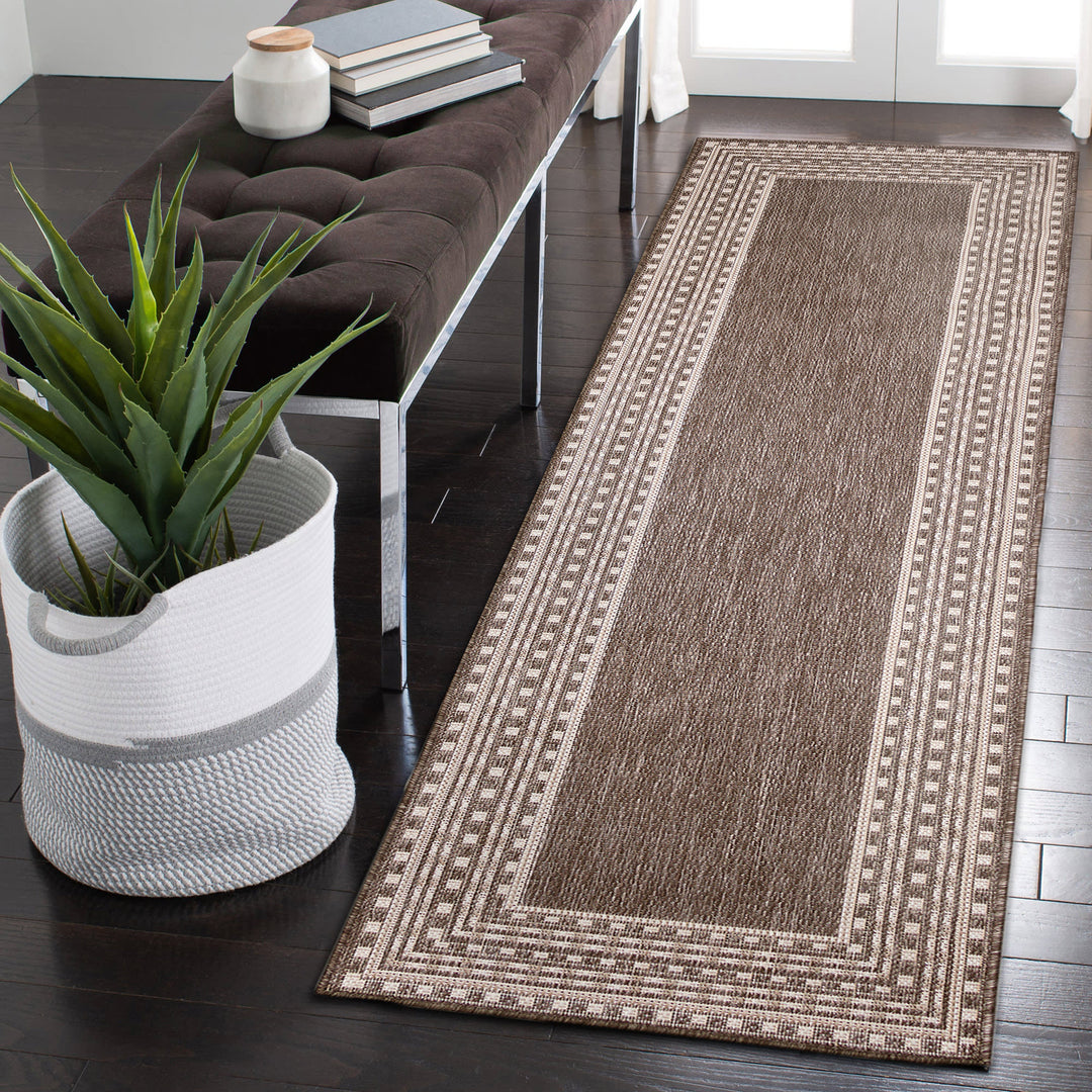 Neutral | 1'11" x 7'6"