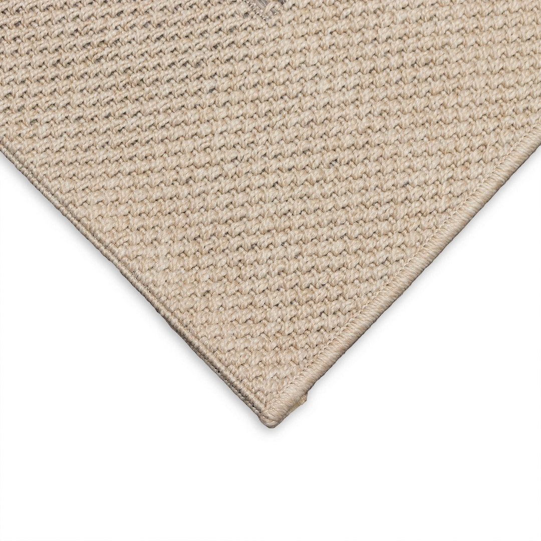 Neutral | 1'11" x 7'6"