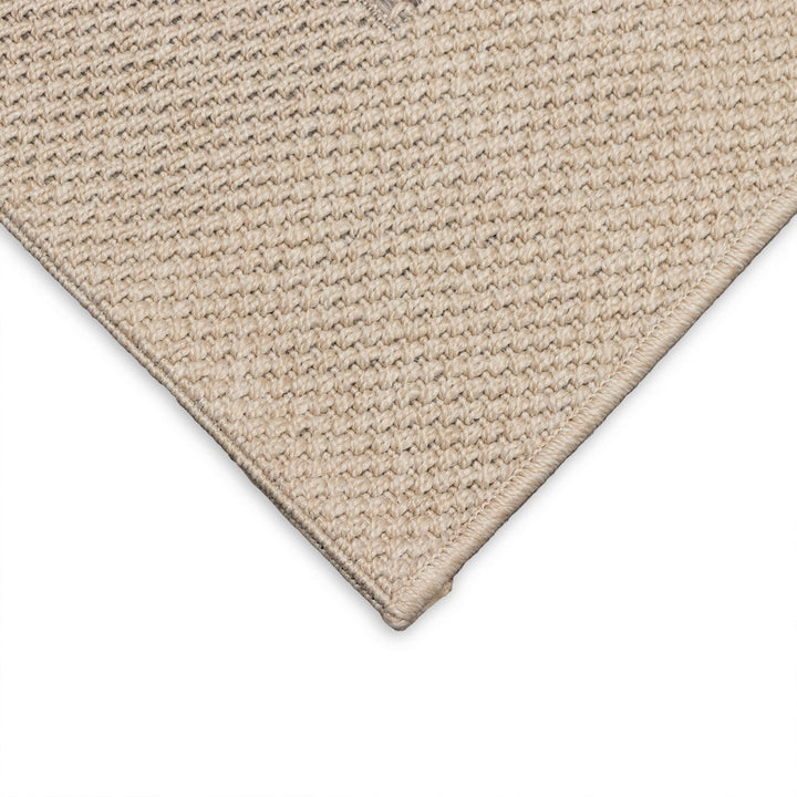 Neutral | 1'11" x 7'6"