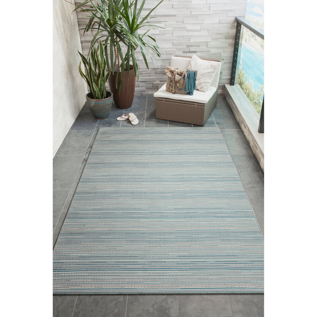 Aqua | 4'10" x 7'6"