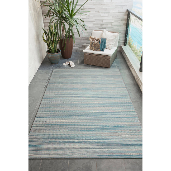 Aqua | 4'10" x 7'6"
