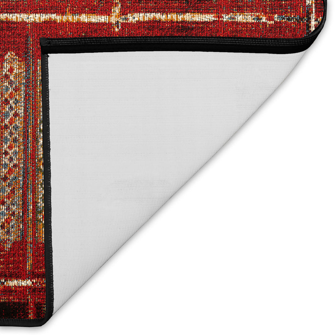 Red | 2'5" x 3'11"