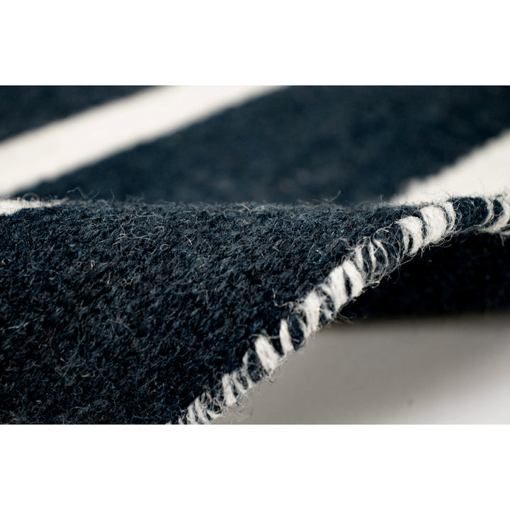 Black | 2' x 3'