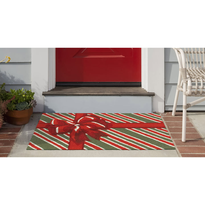 Red | 1'8" x 2'6"
