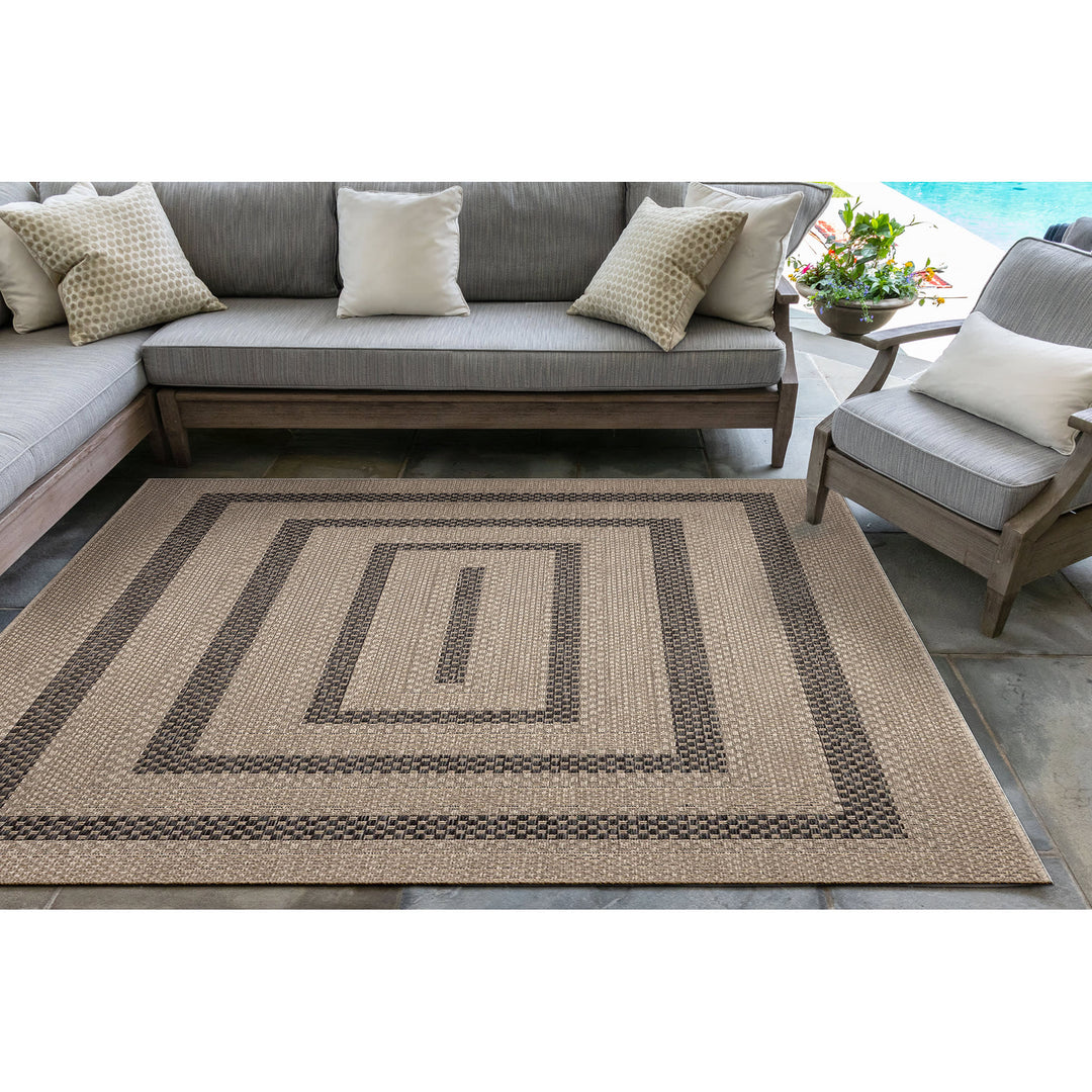 Taupe | 7'10" Square
