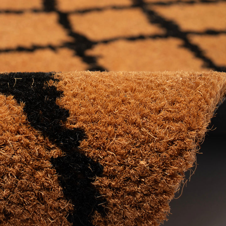 Black | 1'6" x 2'6"
