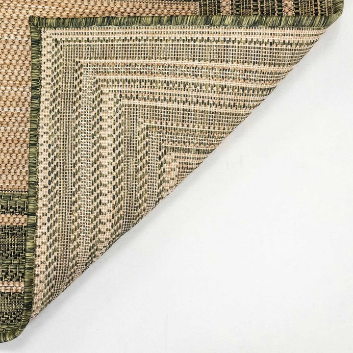 Green | 4'10" x 7'6"