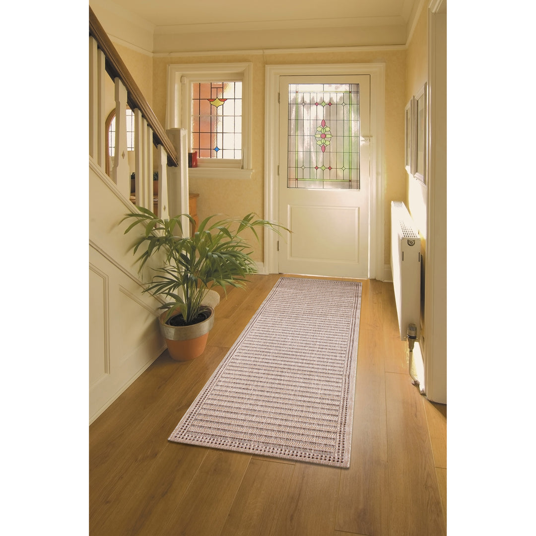 Neutral | 1'11" x 7'6"