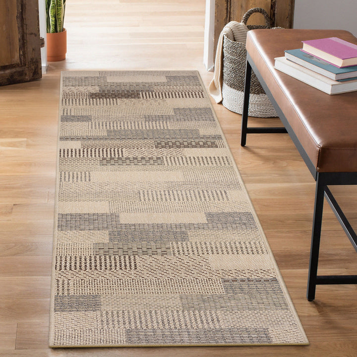 Neutral | 1'11" x 7'6"
