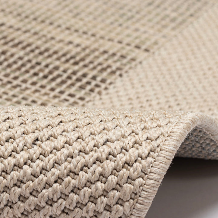 Neutral | 1'11" x 7'6"