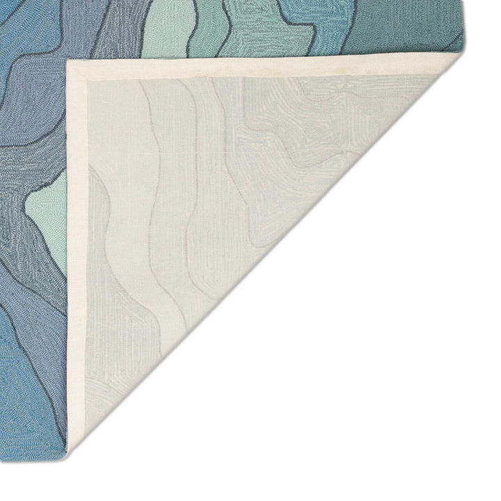 Water | 8'3" x 11'6"